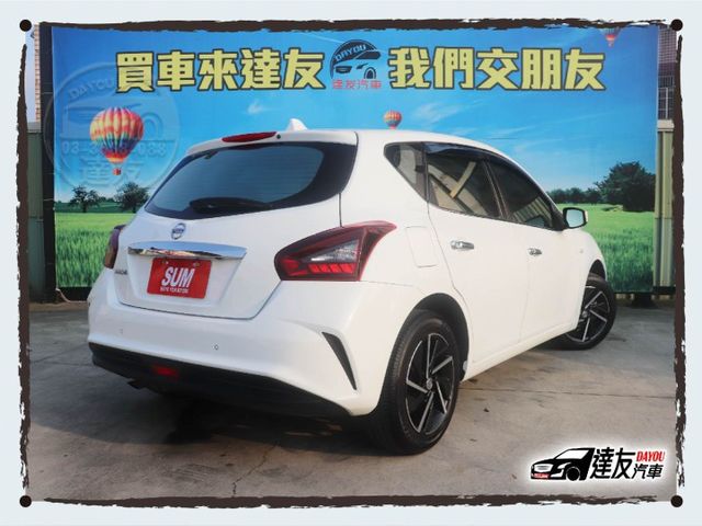 特仕J版 暗紅雙色內裝 里程僅跑4萬 原鈑件認證車 原廠保養 LED魚眼頭燈 循跡 盲點偵測 6氣囊 原廠影音  第4張相片