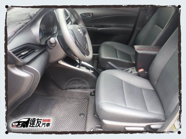 經典版 15吋鋁圈 里程超少僅跑5千 原廠影音 Carplay 導航 倒車影像 全車原鈑件 8氣囊 循跡防滑 胎壓偵測  第6張相片