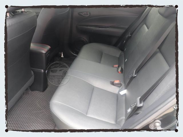經典版 15吋鋁圈 里程超少僅跑5千 原廠影音 Carplay 導航 倒車影像 全車原鈑件 8氣囊 循跡防滑 胎壓偵測  第7張相片