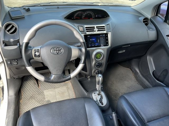 一手女用車 G版 影音系統 里程正常跑 10幾萬代步小車  T牌毛病少 省油好停車 上下班接送小孩代步首選  第3張相片