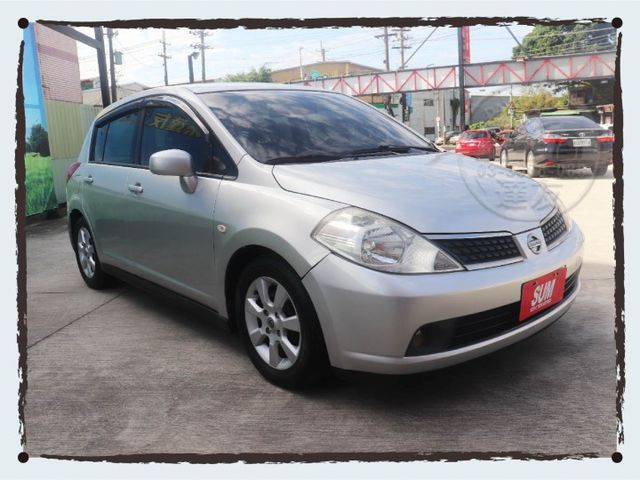 超值代步車 大空間五門掀背車 里程僅跑15萬 IKEY 恆溫 內外漂亮回去免整理 只要10萬多一點開回家  第3張相片