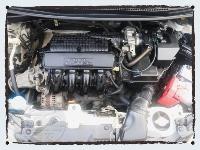 一手女用車 頂級S版 換檔撥片 智慧型抬顯 影音 倒車影像 輪胎剛換  購車贈一年保固 內外免整理  第8張相片