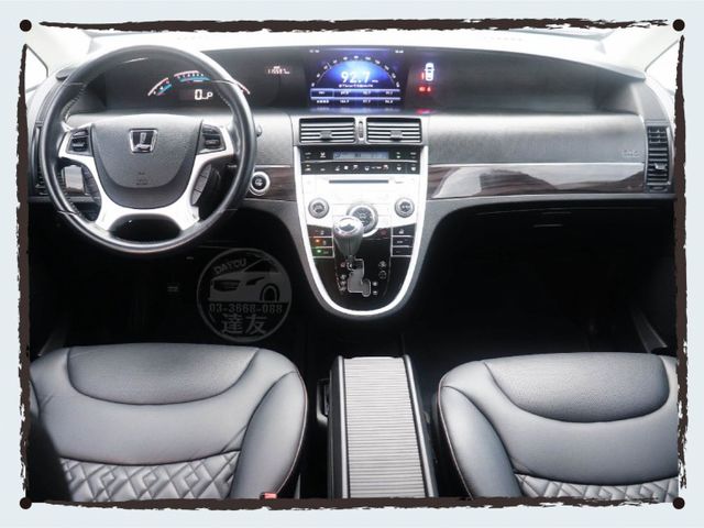 同級最划算正七人座 里程僅跑11萬 原鈑件認證車 天窗 電動滑門 IKEY 等多樣配備 內外免整理  第5張相片