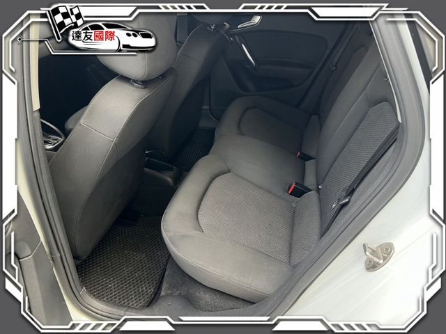 2017年式奧迪 A1小改款 1.0 省油省稅金 停車.巷子都方便 手機直撥 0989170773另有優惠  第9張相片