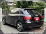 里程保證，多媒體螢幕 衛星導航 倒車顯影 藍牙 ISOFIX 渦輪很夠用  第4張縮圖