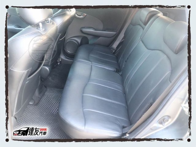 免頭款 全額貸 VTI-S版 里程少僅9萬 全車原鈑件 4安 定速 方向盤快控 藍芽 導航 倒車顯影 年輕人代步首選  第8張相片