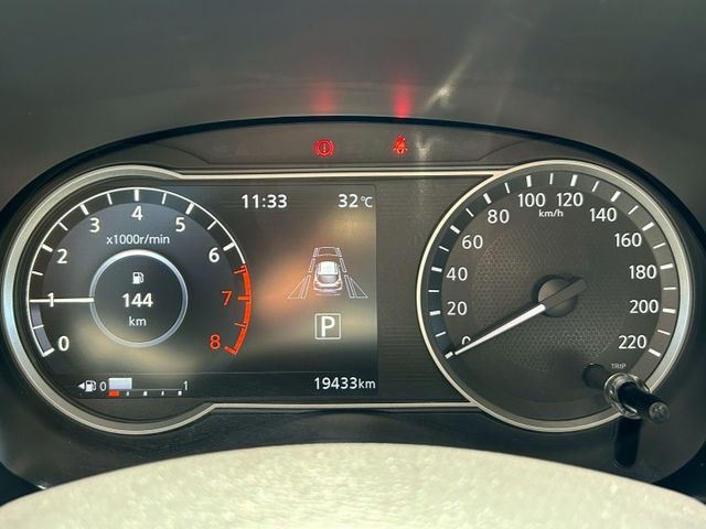 頂規特仕版里程僅跑一萬九，一手車車況極好，無須整理!!! 省油省稅金 原鈑件原廠保固中  第10張相片