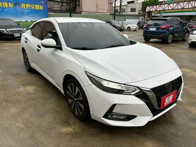 【尊爵智駕版】內裝9.5成新｜9吋原廠螢幕｜無線Carplay｜遙控預先啟動｜全速域跟車｜雙區恆溫｜月付7000  第4張相片