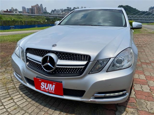 僅跑8萬 2012年式 BENZ E350 CDI 3.0 中華賓士總代理  第1張相片
