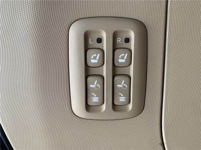 2013年TOYOTA PREVIA 七人休旅車 雙電動滑門 全景天窗  第14張相片