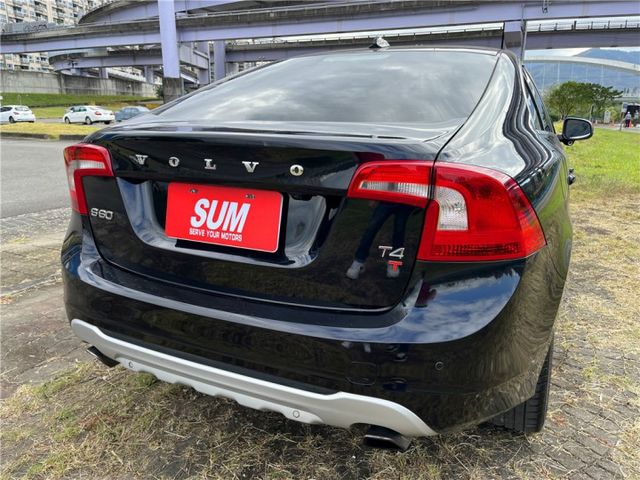 僅跑12萬公里 VOLVO S60 1.6T旗艦款 全速域ACC跟車  第4張相片