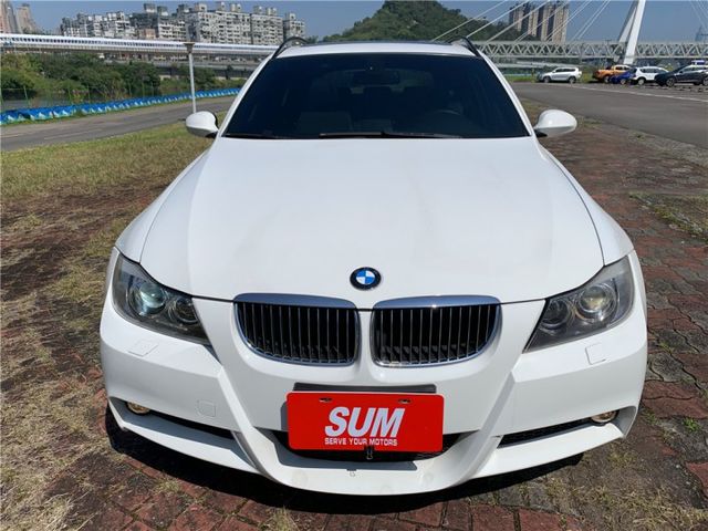 總代理BMW 335 Touring 五門旅行車 全景天窗 正M版  第2張相片