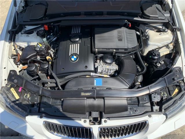 總代理BMW 335 Touring 五門旅行車 全景天窗 正M版  第16張相片