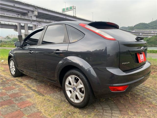 2010年 FORD FOCUS 5門 小改款 歐係底盤  第6張相片