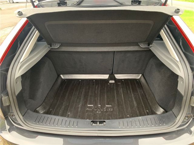 2010年 FORD FOCUS 5門 小改款 歐係底盤  第12張相片