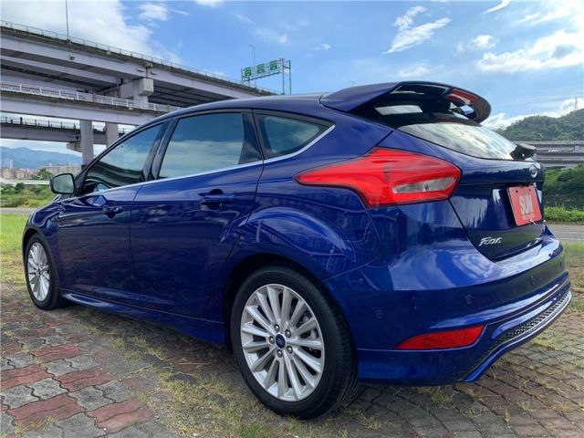 FOCUS 1.5 主動式全方位停車輔助系統 盲點偵測 免鑰匙啟動 天窗  第6張相片