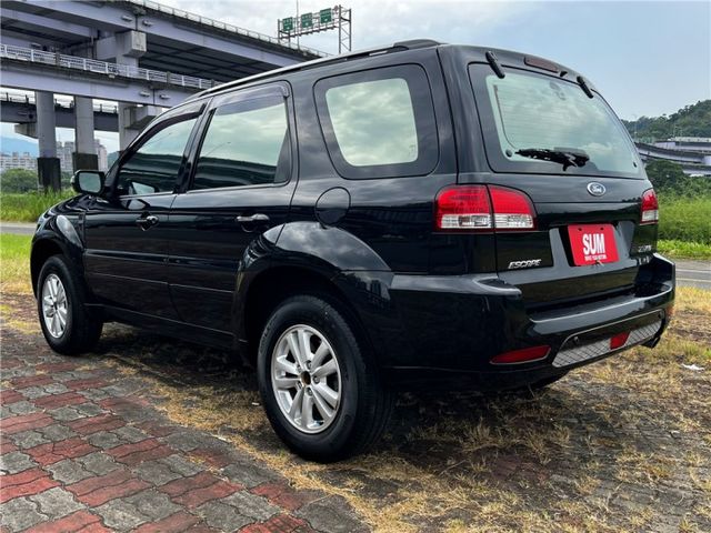 2012年 FORD ESCAPE 2.3 天窗 定速 讓你最想擁有的一部休旅車  第6張相片