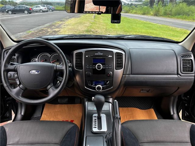 2012年 FORD ESCAPE 2.3 天窗 定速 讓你最想擁有的一部休旅車  第9張相片