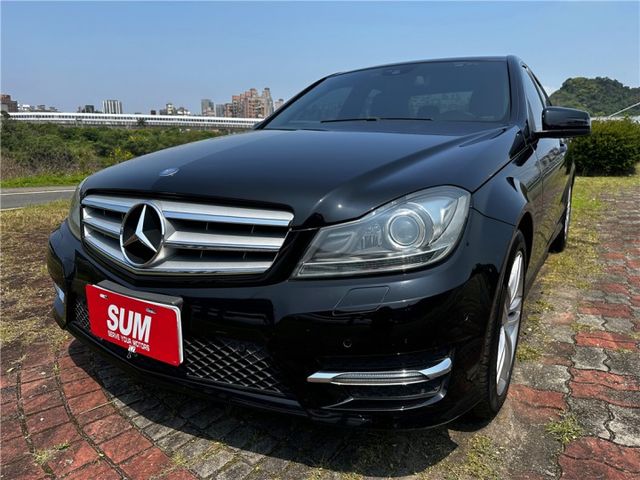 BENZ C200 1.8 小改款 HID頭燈 自動停車系統  第1張相片