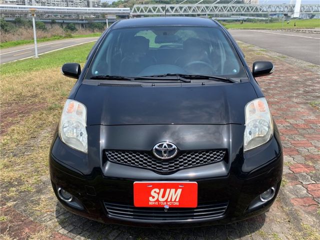 2010年 TOYOTA YARIS 1.5G 免鑰匙啟動  第2張相片