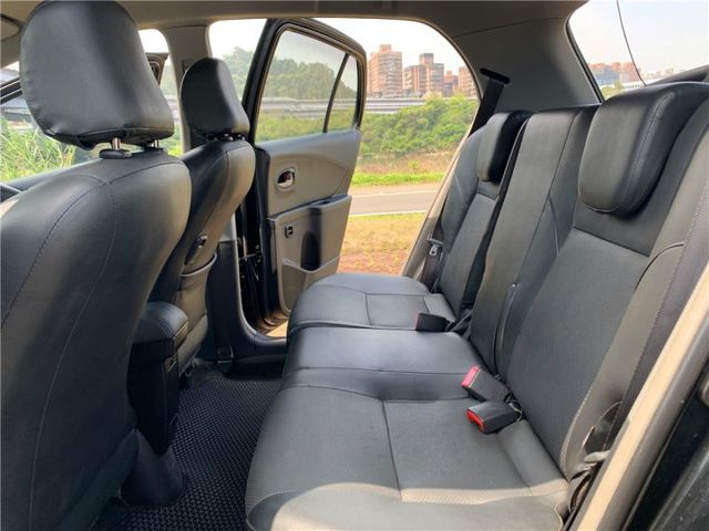 2010年 TOYOTA YARIS 1.5G 免鑰匙啟動  第8張相片