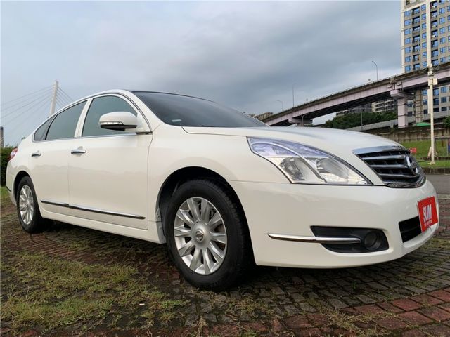 僅跑11萬公里 ALL NEW TEANA I-KEY智慧型免鑰匙啟動  第3張相片