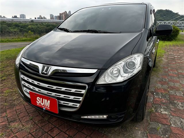僅跑10萬公里 LUXGEN M7 2.2 7人座MPV休旅車 全程原廠保養  第1張相片