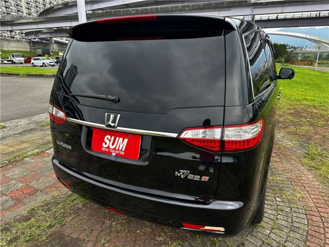 僅跑10萬公里 LUXGEN M7 2.2 7人座MPV休旅車 全程原廠保養  第4張相片