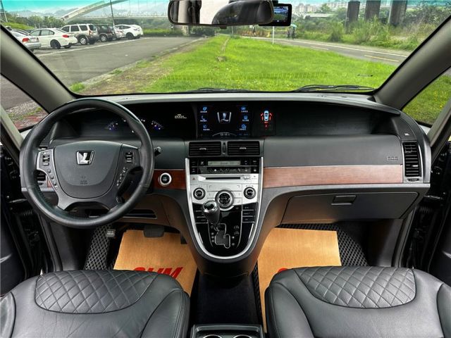 僅跑10萬公里 LUXGEN M7 2.2 7人座MPV休旅車 全程原廠保養  第10張相片