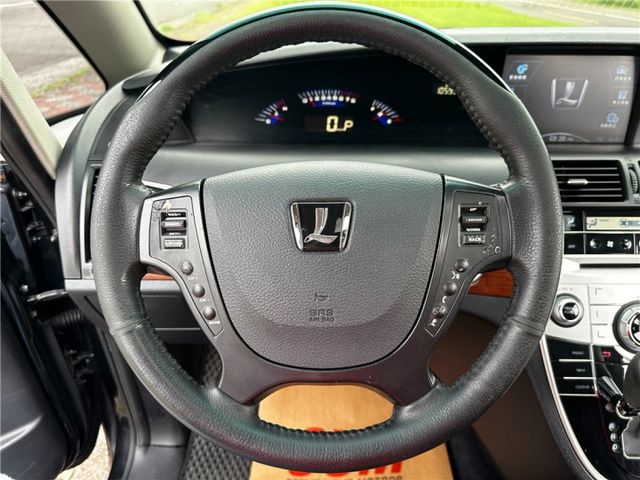 僅跑10萬公里 LUXGEN M7 2.2 7人座MPV休旅車 全程原廠保養  第11張相片