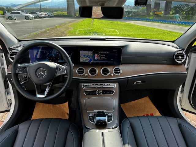 日規BENZ E400旅行車 23P跟車 智能遙控停車 平視顯示器  第9張相片