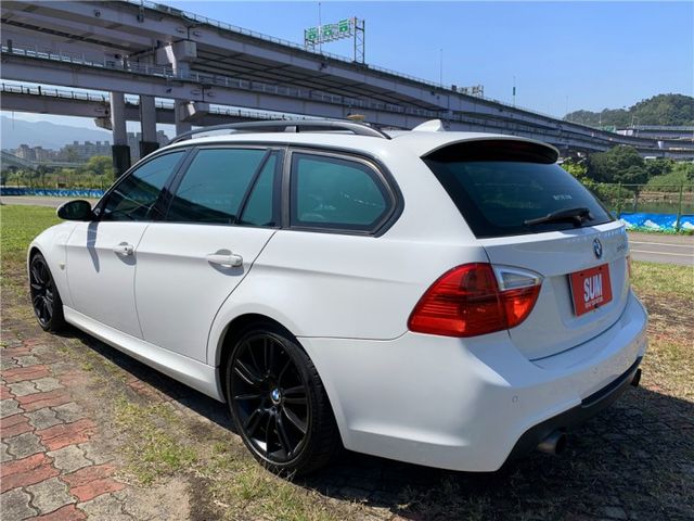 總代理BMW 335 Touring 五門旅行車 全景天窗 正M版  第6張相片