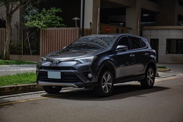 TOYOTA豐田 RAV4  第1張相片