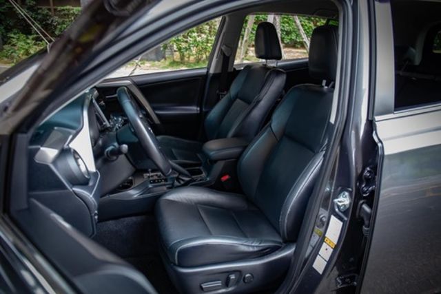 TOYOTA豐田 RAV4  第7張相片