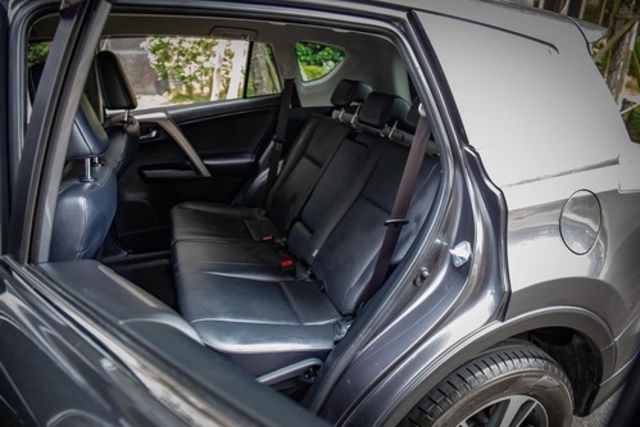TOYOTA豐田 RAV4  第8張相片