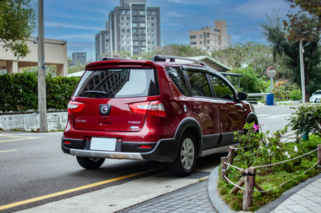 NISSAN日產 LIVINA  第2張相片