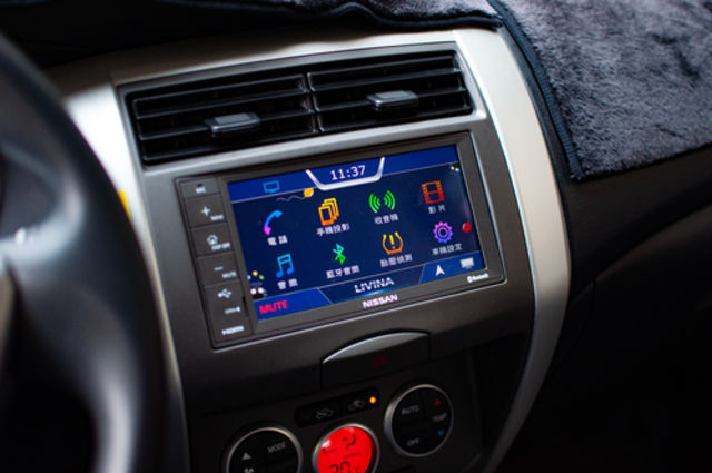 NISSAN日產 LIVINA  第6張相片