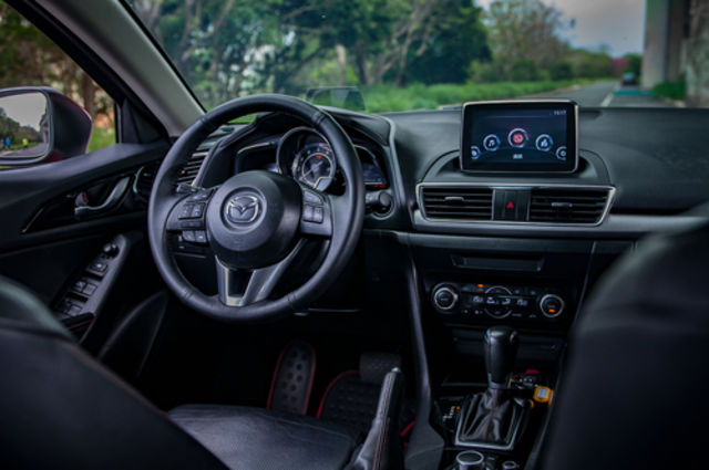 MAZDA馬自達 MAZDA 3  第5張相片