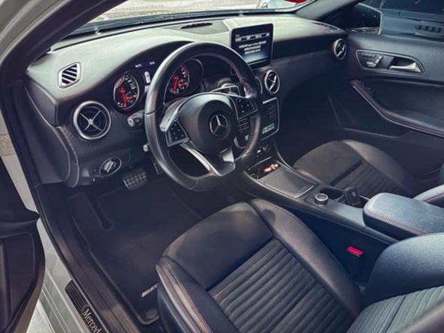 M-BENZ賓士 A180  第5張相片