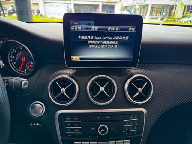 M-BENZ賓士 A180  第9張相片