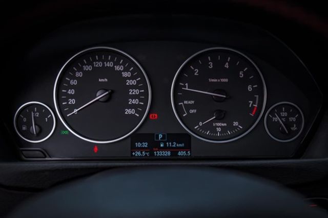 BMW寶馬 320I  第6張相片