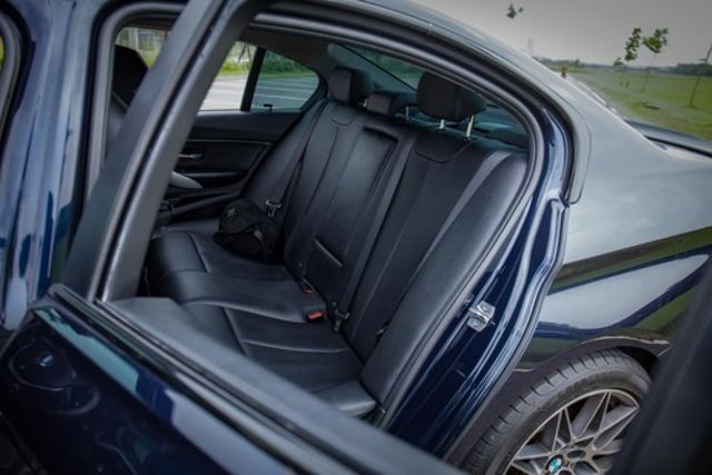 BMW寶馬 320I  第9張相片