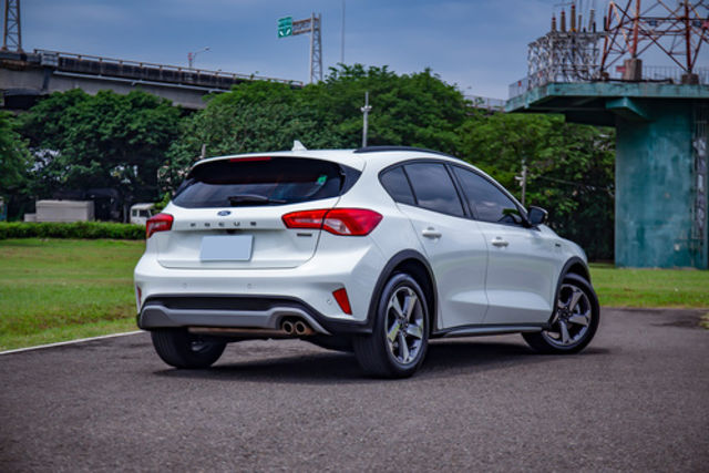 FORD福特 FOCUS ACTIVE  第2張相片