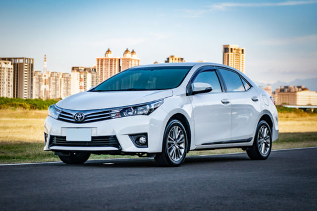 TOYOTA豐田 ALTIS  第1張相片
