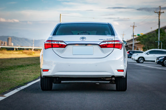 TOYOTA豐田 ALTIS  第4張相片
