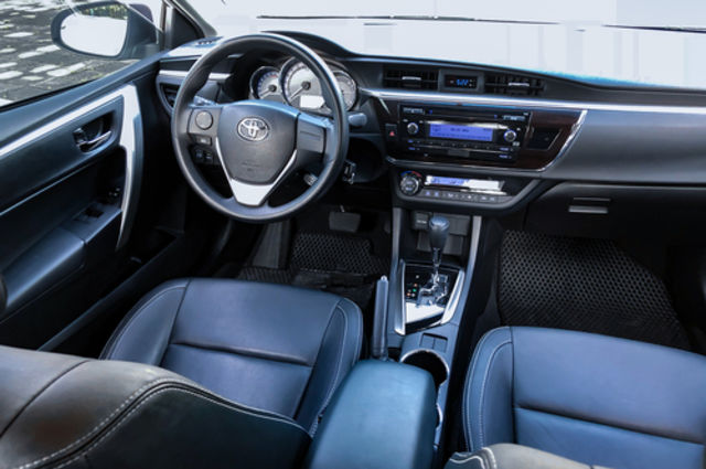 TOYOTA豐田 ALTIS  第5張相片