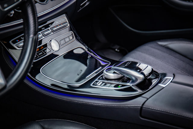M-BENZ賓士 E300  第10張相片
