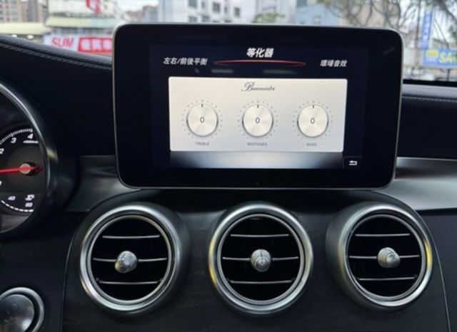 M-BENZ賓士 C300  第5張相片