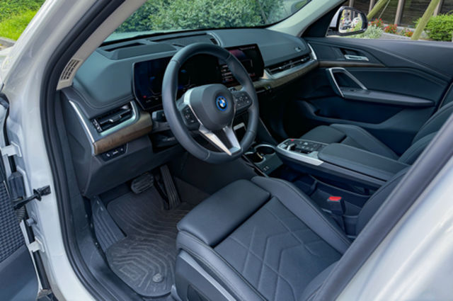 BMW寶馬 IX XDRIVE40  第7張相片