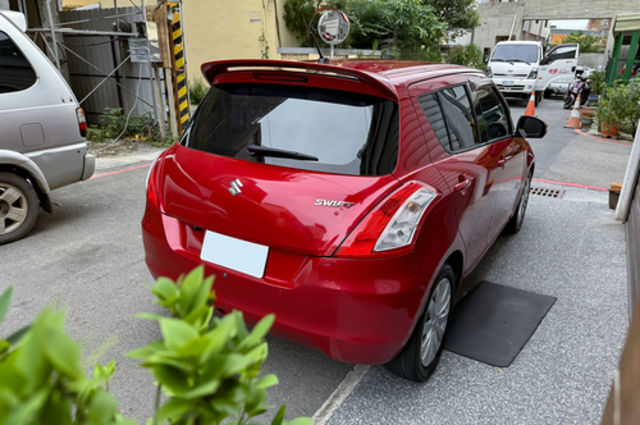 SUZUKI鈴木 SWIFT  第2張相片